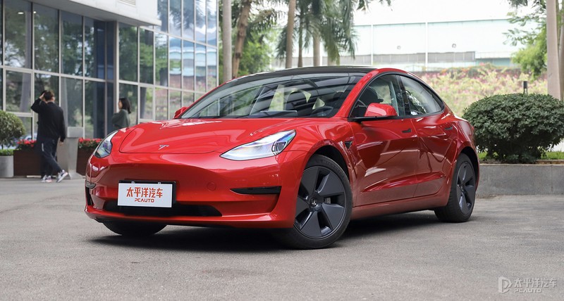 比亚迪海豹对比新款model3,比亚迪海豹顶配和model3性能版