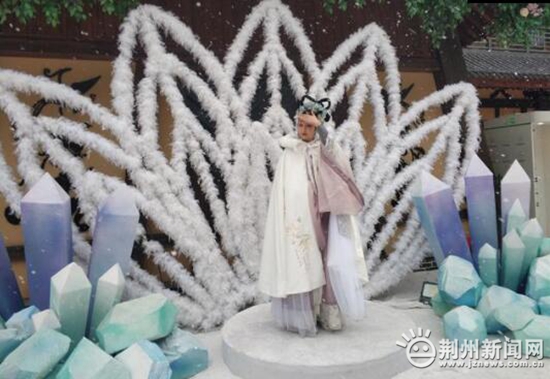 荆州方特飘雪迎新夜,荆州方特飘雪跨年夜