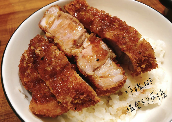 炸猪排怎么做酥脆好吃又简单,怎么炸猪排又酥又好吃