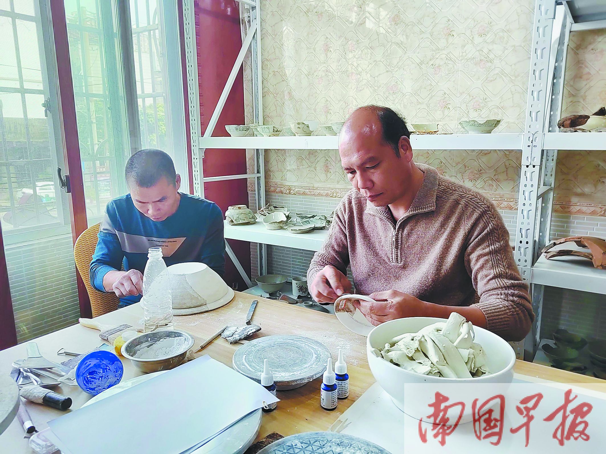 北海发现六朝古墓群,广西古墓发掘全景图