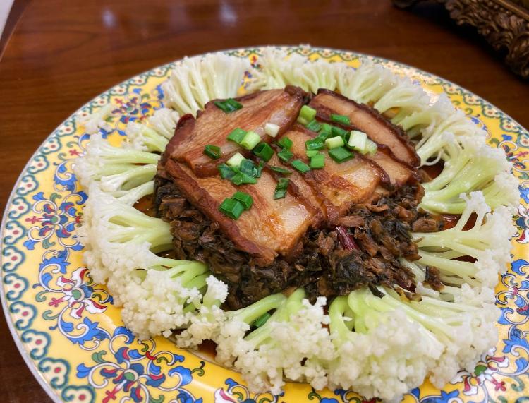 人间丨疫情冲击下，广东一家连锁餐饮企业再生记：中央厨房变身食品加工厂，凭预制菜化危为机……