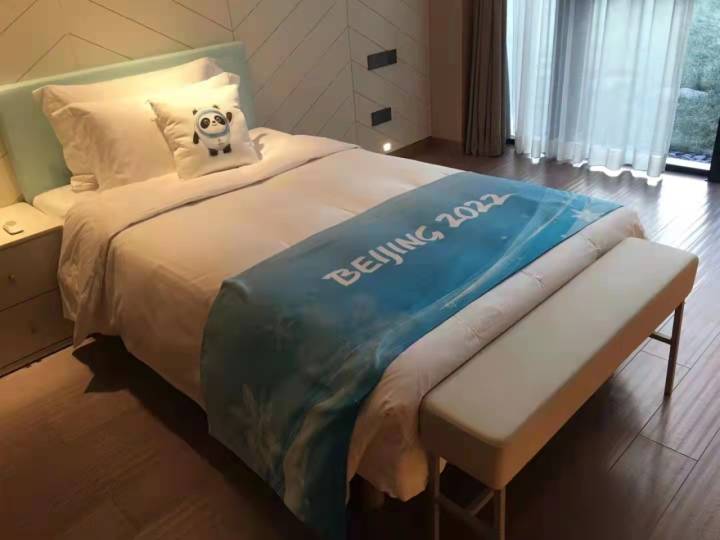 “我代购不了冰墩墩，也见不到谷爱凌，但离奥运这么近！”浙籍志愿者小伙，记录下冬奥点滴