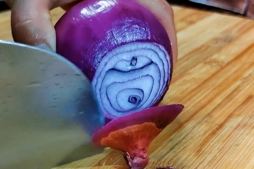 白醋搭配洋葱还有哪些妙用,洋葱加白醋生活小妙招