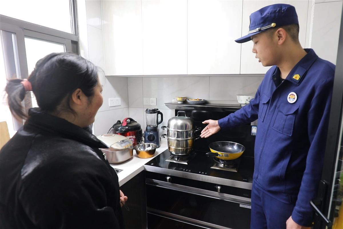 疏散逃生绳结打法,逃生绳结扣怎么打