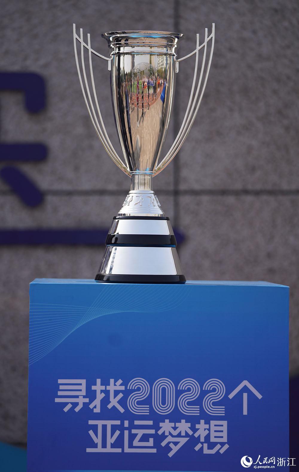 中国女足亚洲杯风雨彩虹铿锵玫瑰,女足亚洲杯夺冠风雨彩虹铿锵玫瑰