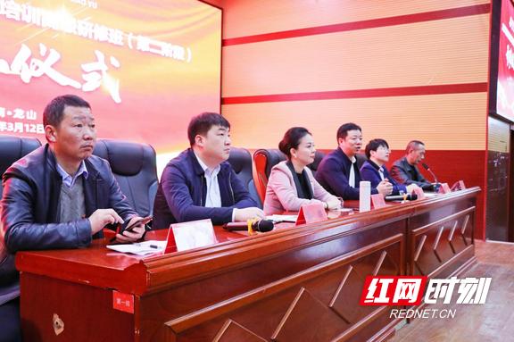 湖南华鑫教育：线上线下结合勤研修为教师专业发展赋能