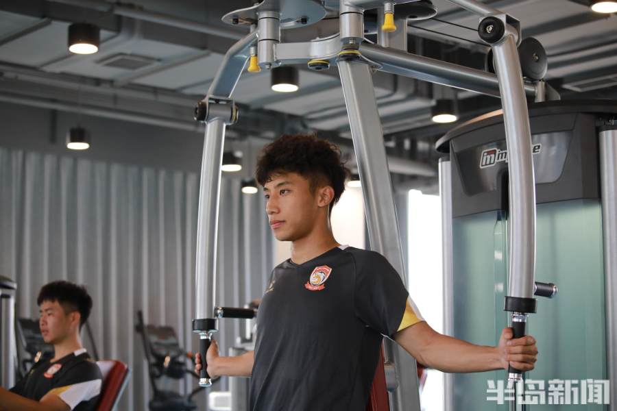 青岛西海岸足球俱乐部训练基地,青岛西海岸足球俱乐部2024主场