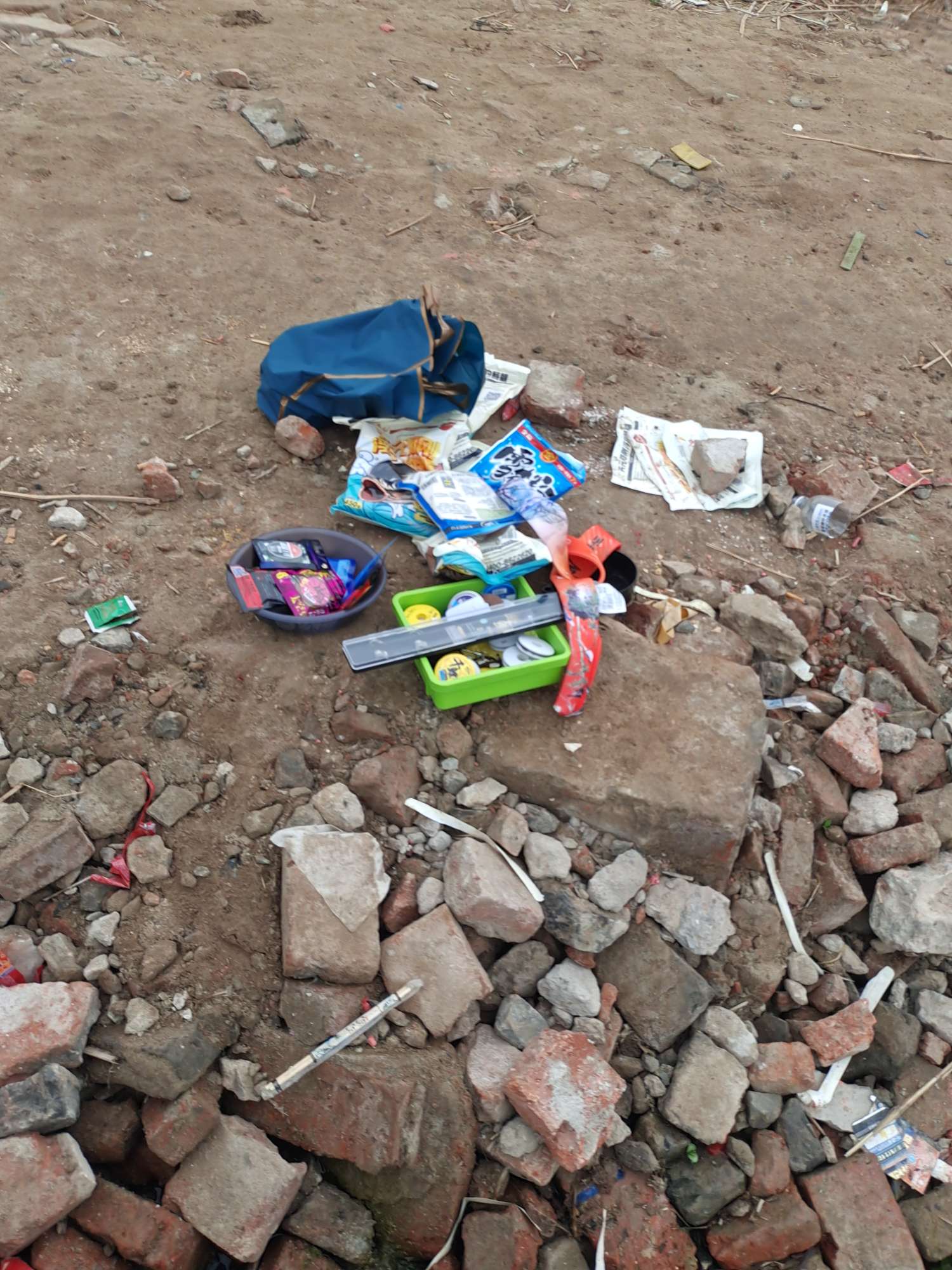 捡垃圾做公益敬畏大自然,捡垃圾做力所能及的良心事