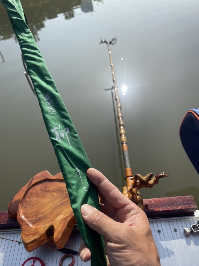 「518」小罗非垂竿自上，清道夫碳烤“美味”眼泪流