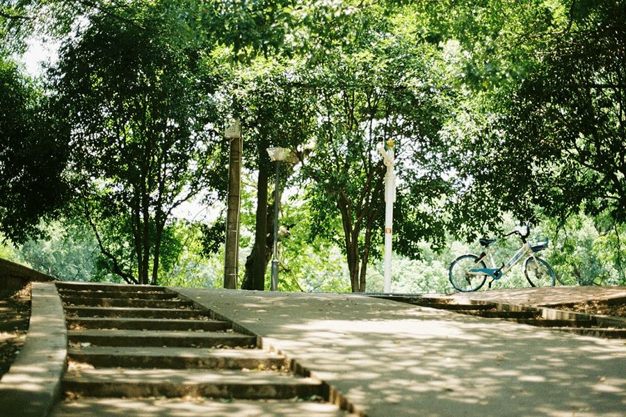 不是老歌好听只是回忆,不是老歌多好听而是我们不年轻