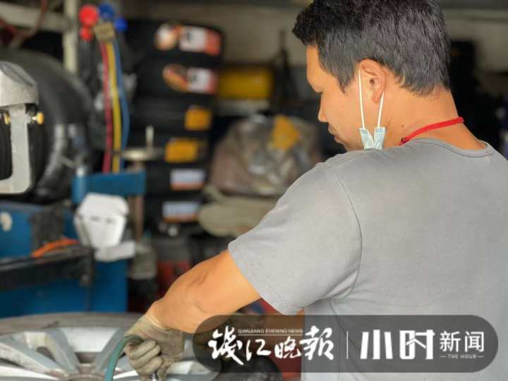 问企｜杭州开了23年的洗车行，疫情下生意少一大半，老板一位员工都没辞退，她靠什么撑