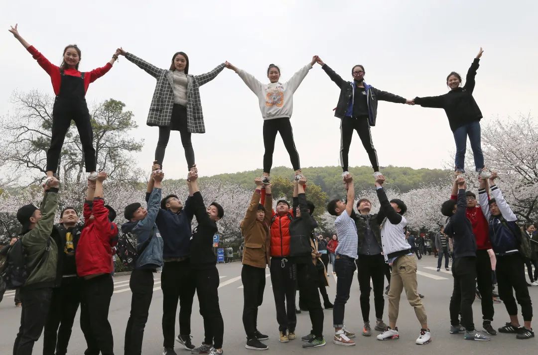 看展览感受变迁参观感想,参观看今朝展厅后的感想