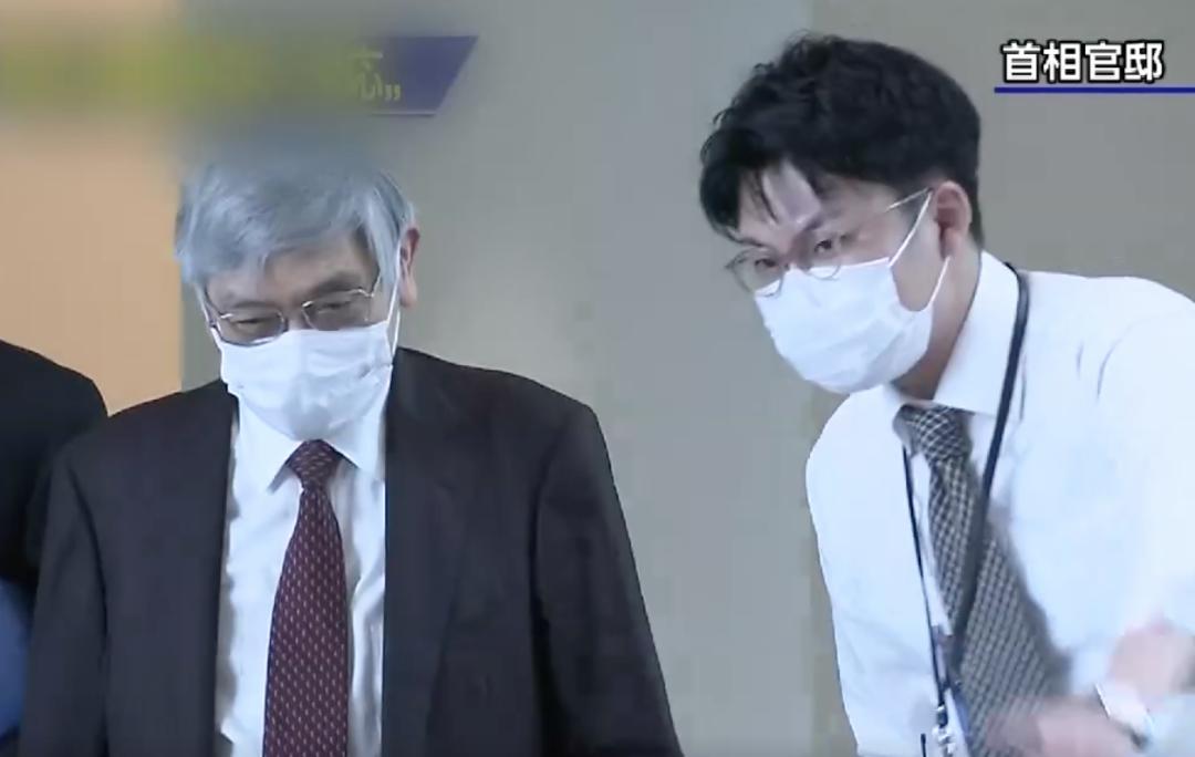 日元汇率创近24年来新低！日本首相与央行行长紧急磋商...外国人在日本大举扫货：有苹果手机便宜1300元