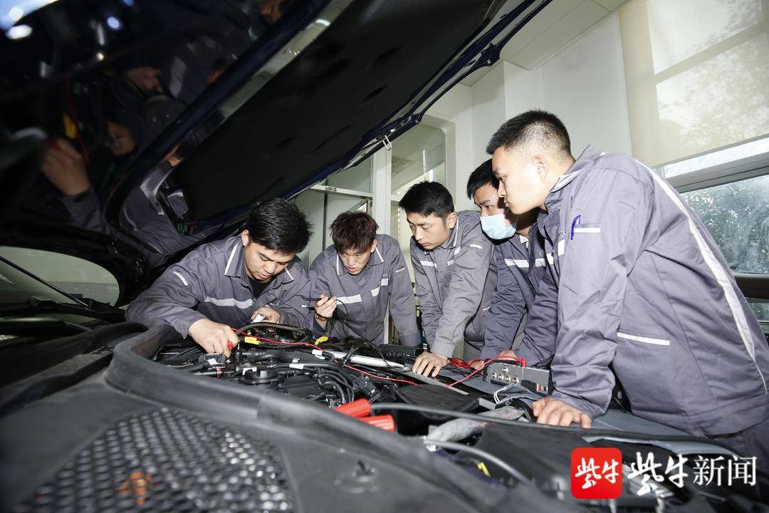 南京光华门金陵高等职业学校,南京金陵高等职业学校简介