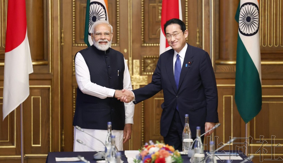 何处击|日本疯狂印钞的未来:左手宫本武藏,右手津巴布韦