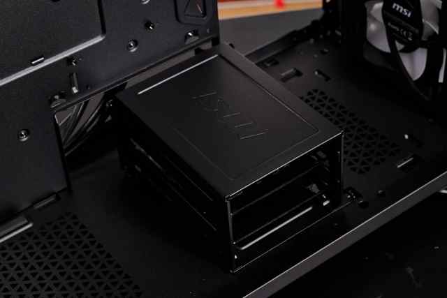 微星战神700机箱,微星700RL机箱