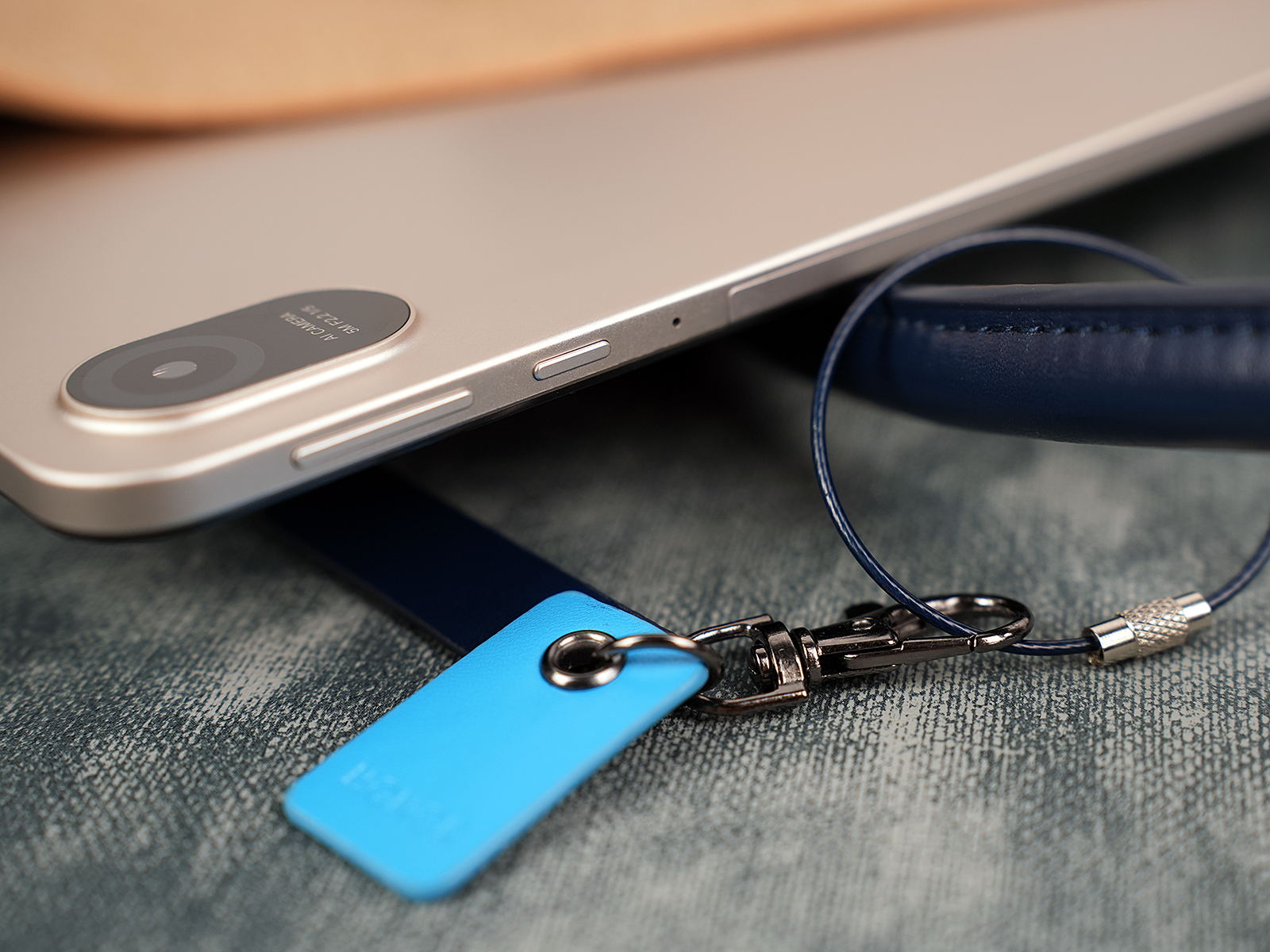 荣耀平板8评测：视听大满足的12英寸巨屏，还是K12学习利器