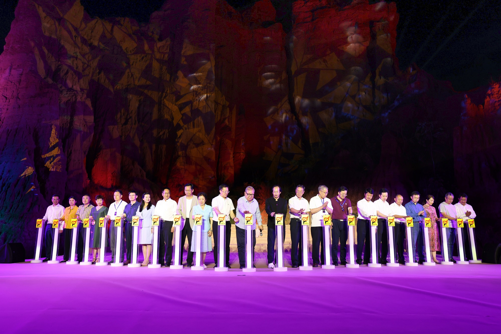 新韵律诗歌梦起东方人类故乡