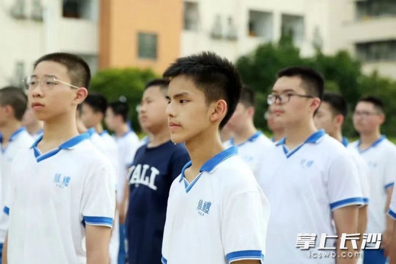 天气太热学校非要军训,高中每学期都要军训吗