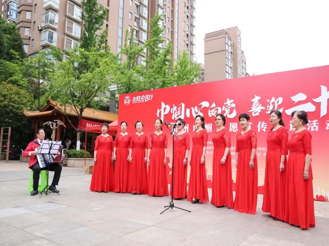 非凡十年强军征途,跟党奋进新征程巾帼建功新时代