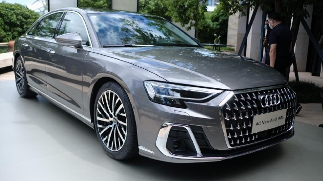 沉浸式体验奥迪a8l夜间试驾,奥迪a8l试驾弹射起步