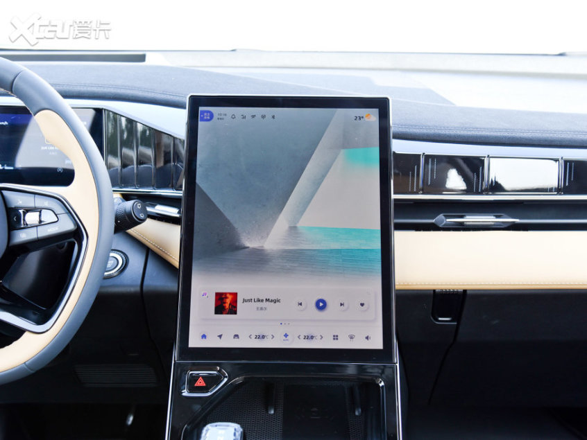 吉利卷王,吉利博越百万款试驾视频