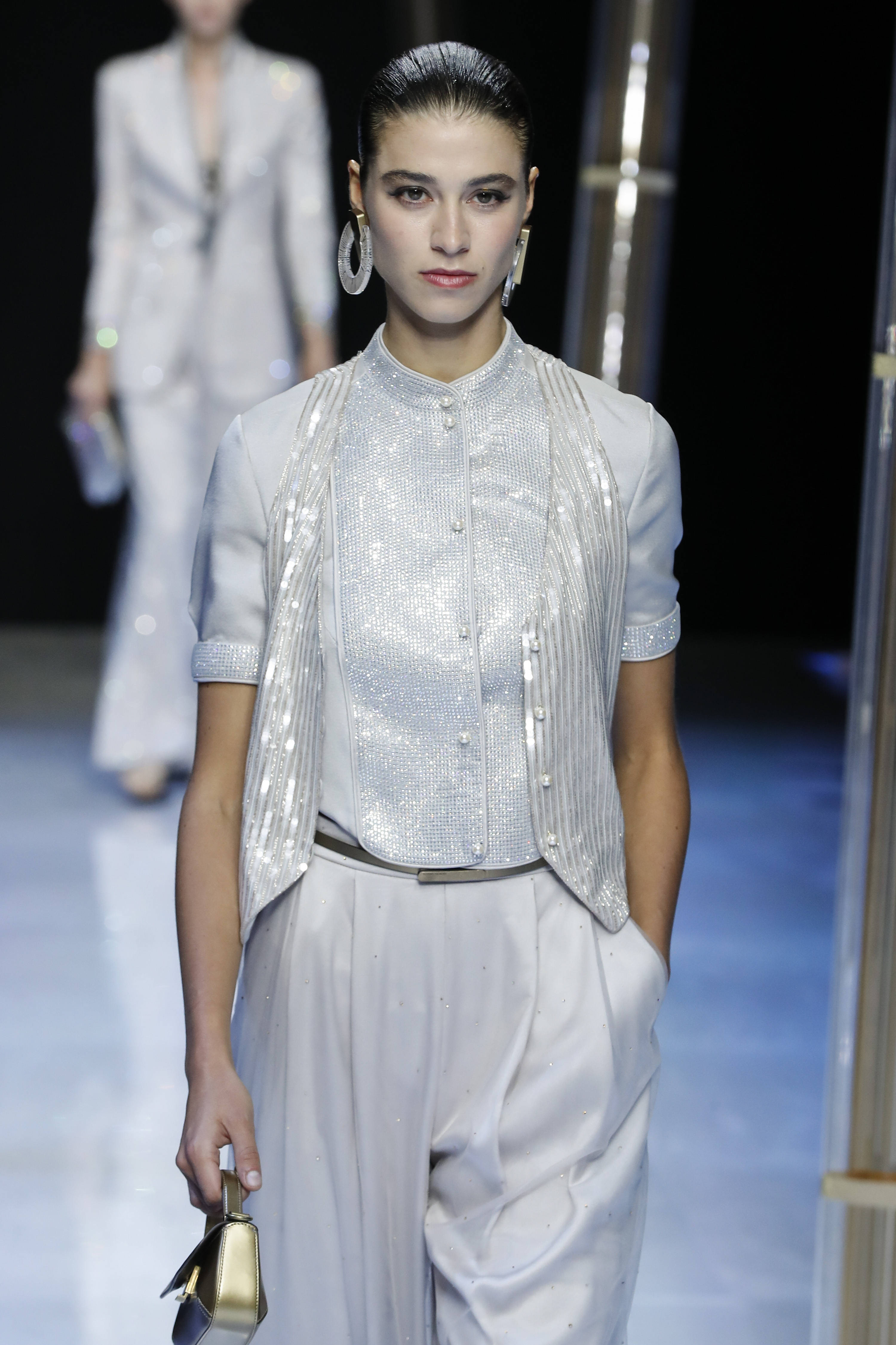 外代二线巴黎时装周,2024乔治阿玛尼时装秀