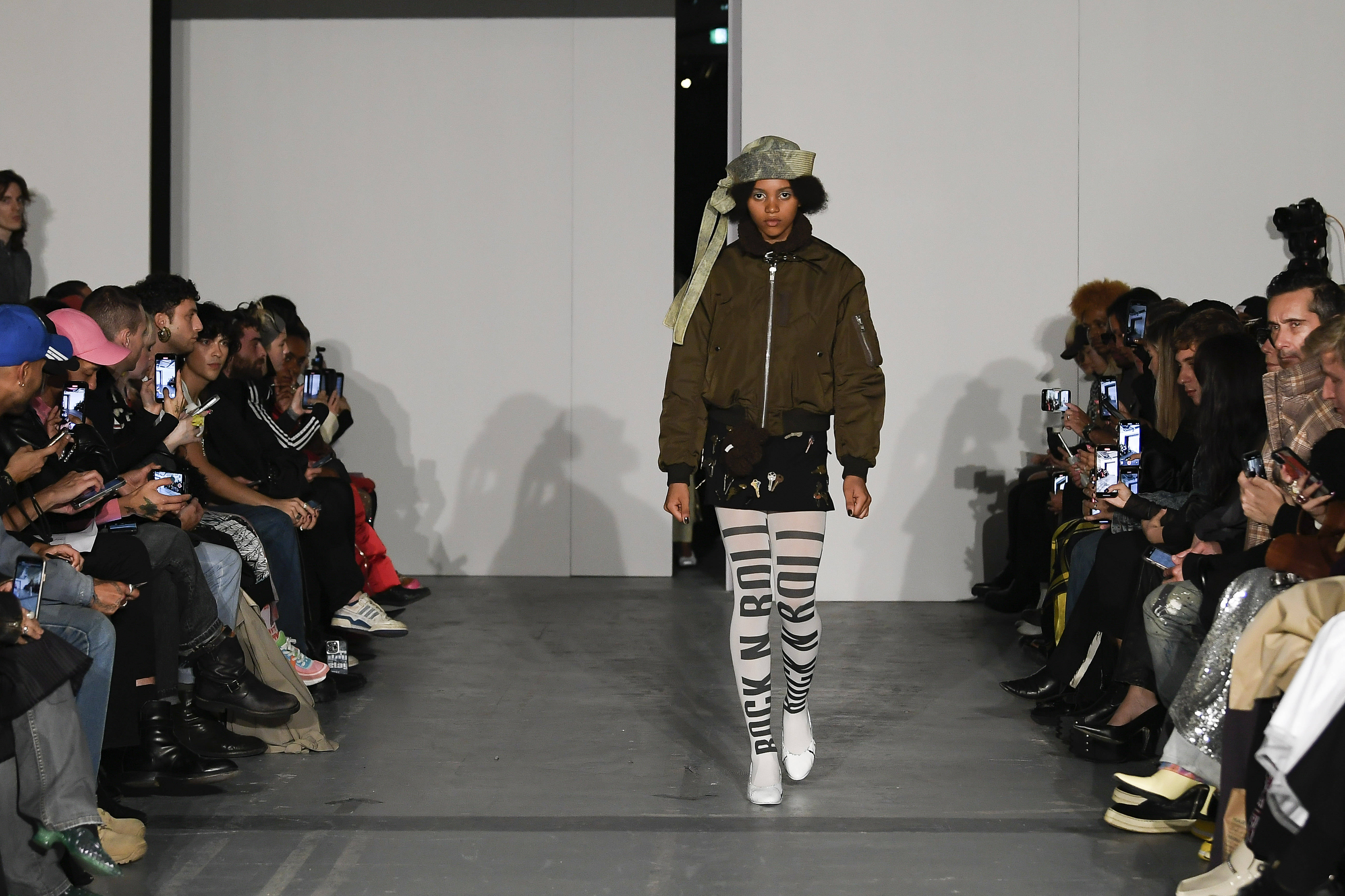 （外代二线）巴黎时装周——Vaquera品牌时装秀