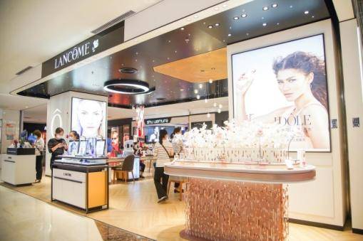 品牌升级重装开业福利,全新升级商场