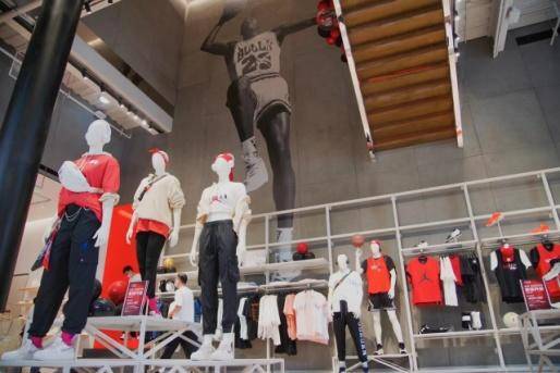 品牌升级重装开业福利,全新升级商场