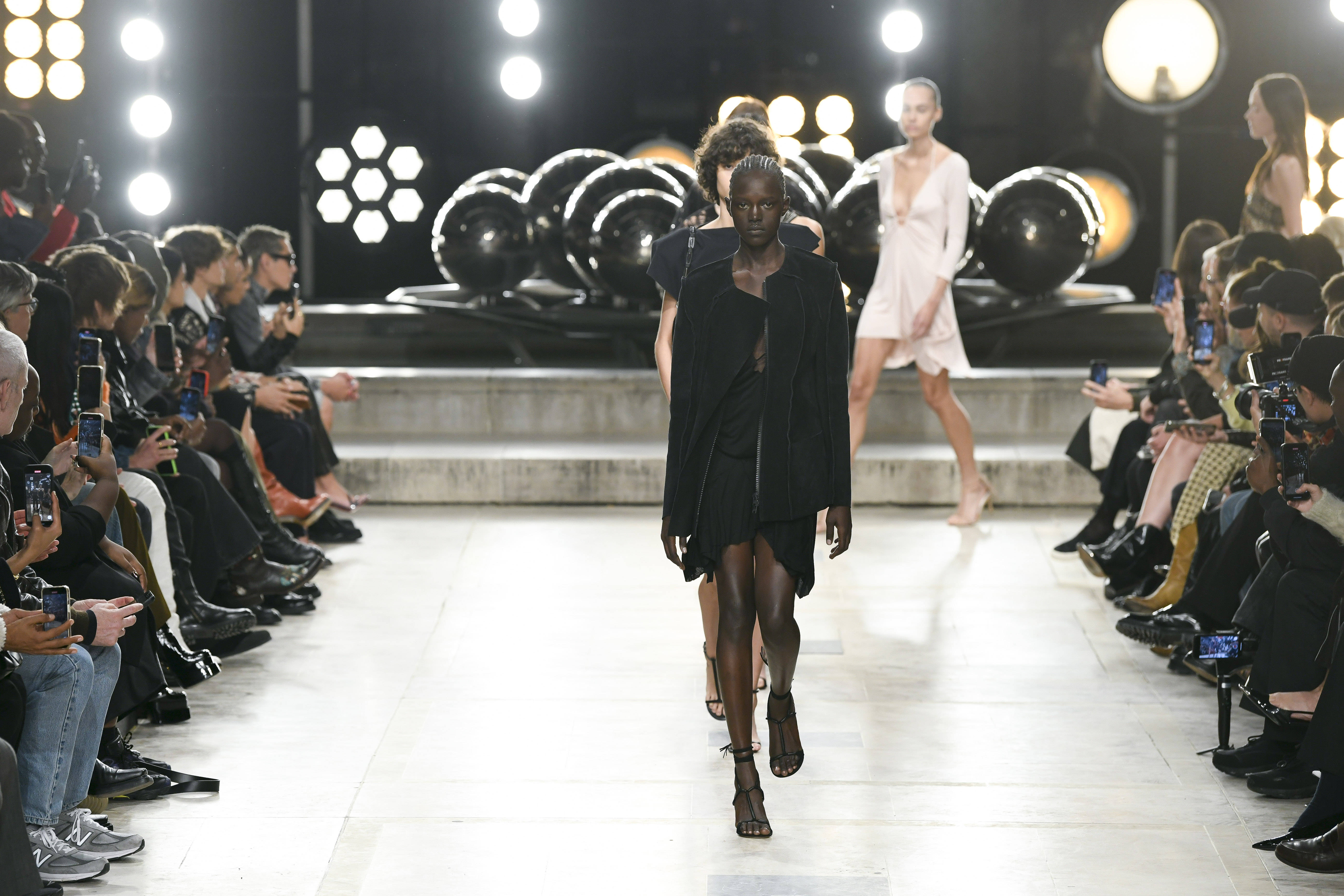 isabelmarant时装系列大秀,外代二线巴黎时装周