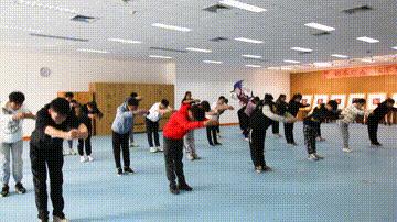 体育运动学校赛艇训练,体育课游泳项目