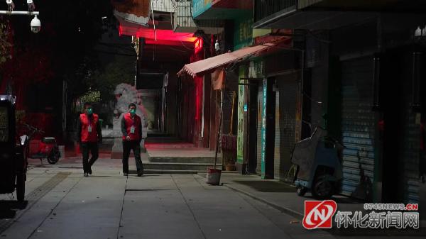 社区开展无疫社区创建工作,小网格筑牢抗疫大防线