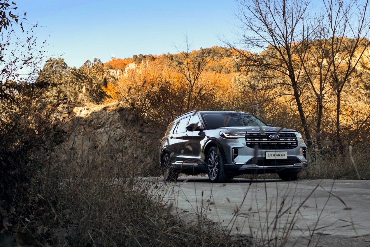 大型高性能旗舰suv福特探险者,深度试驾新款福特探险者
