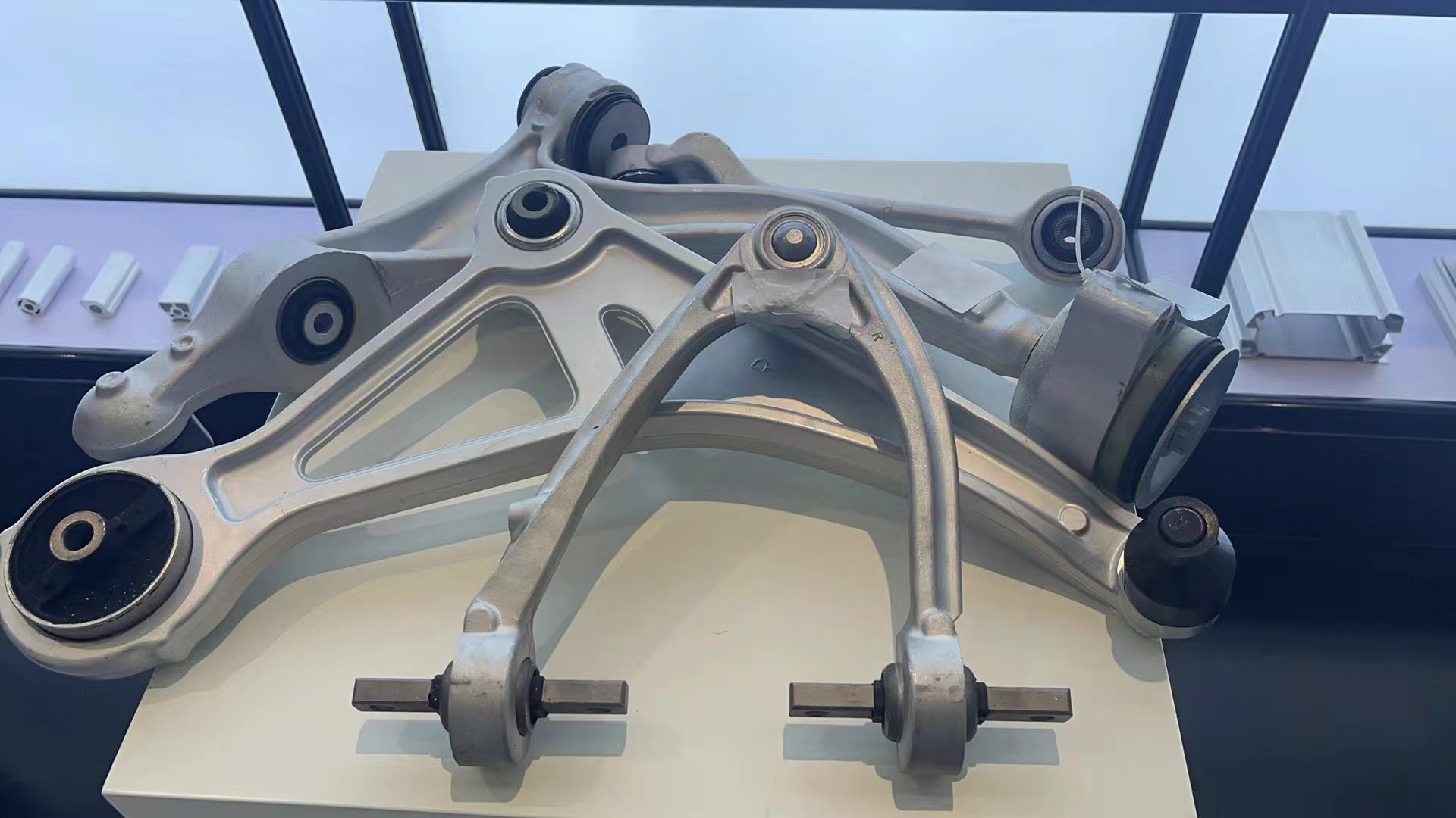 新华全媒辞旧迎新活力勃发,新华全媒迎丰收