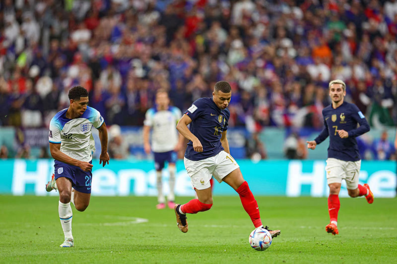 世界杯上表现好的年轻球员,世界杯历届闪耀的球员