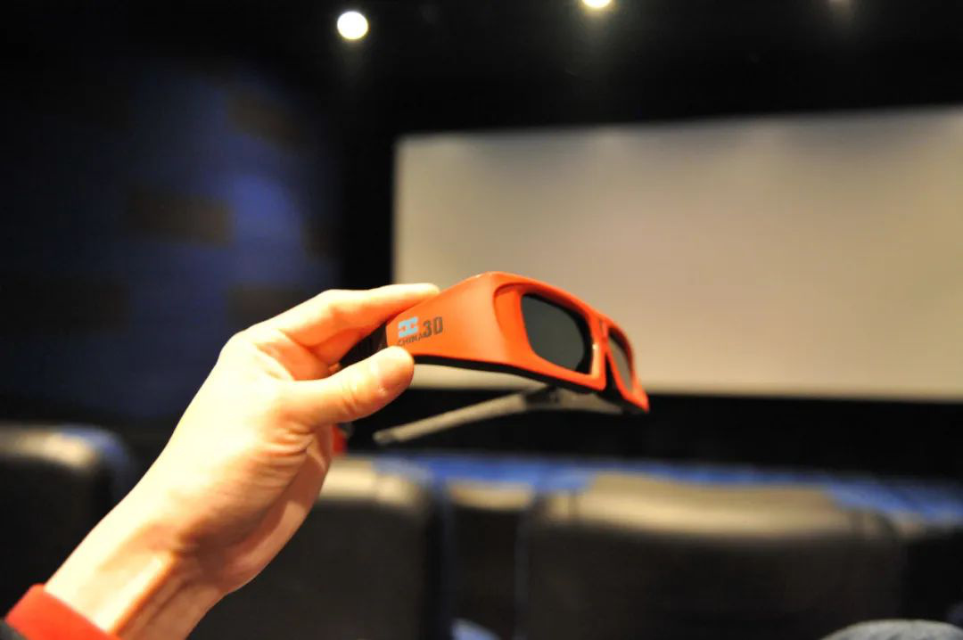 阿凡达水之道正片,阿凡达最新眼镜