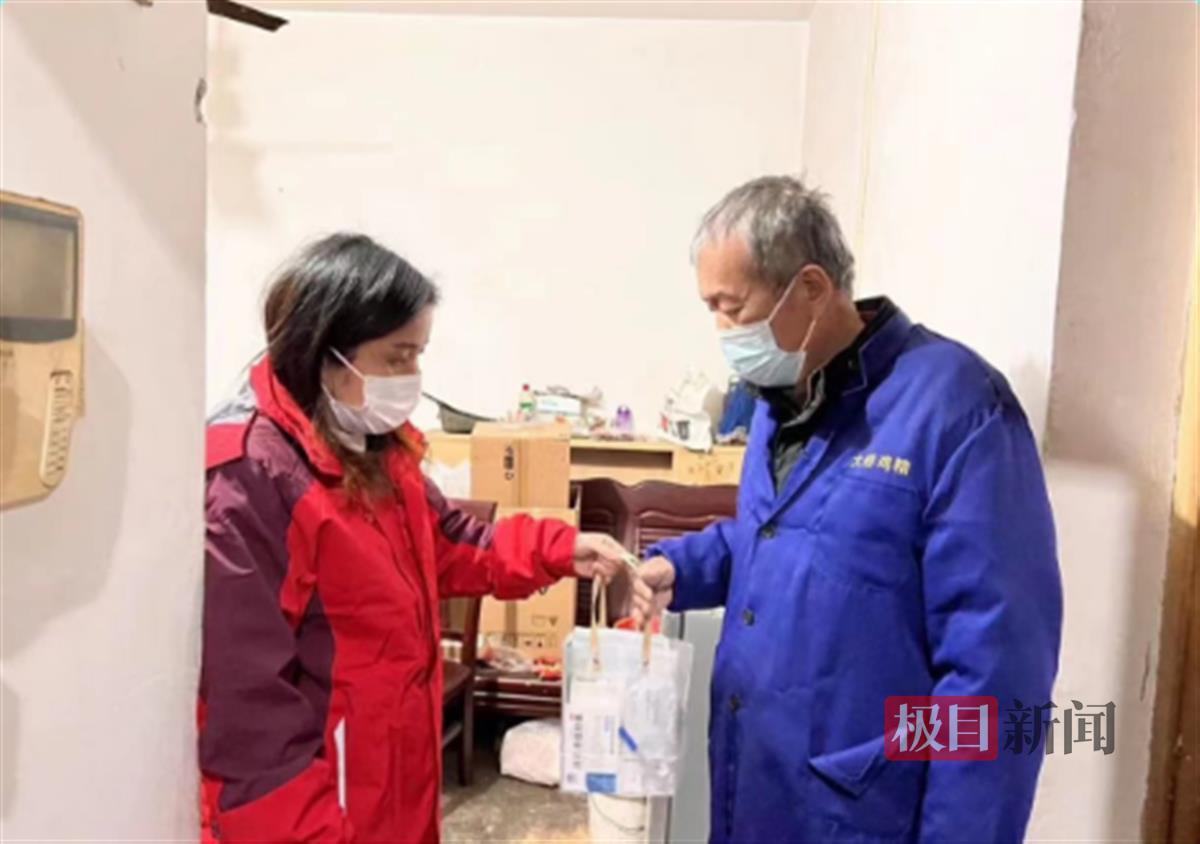 疫情武汉孤寡老人爱心包,武汉抗疫医护爱心包
