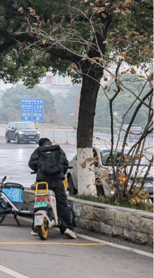 长沙迎节前晚高峰,长沙迎来节前晚高峰