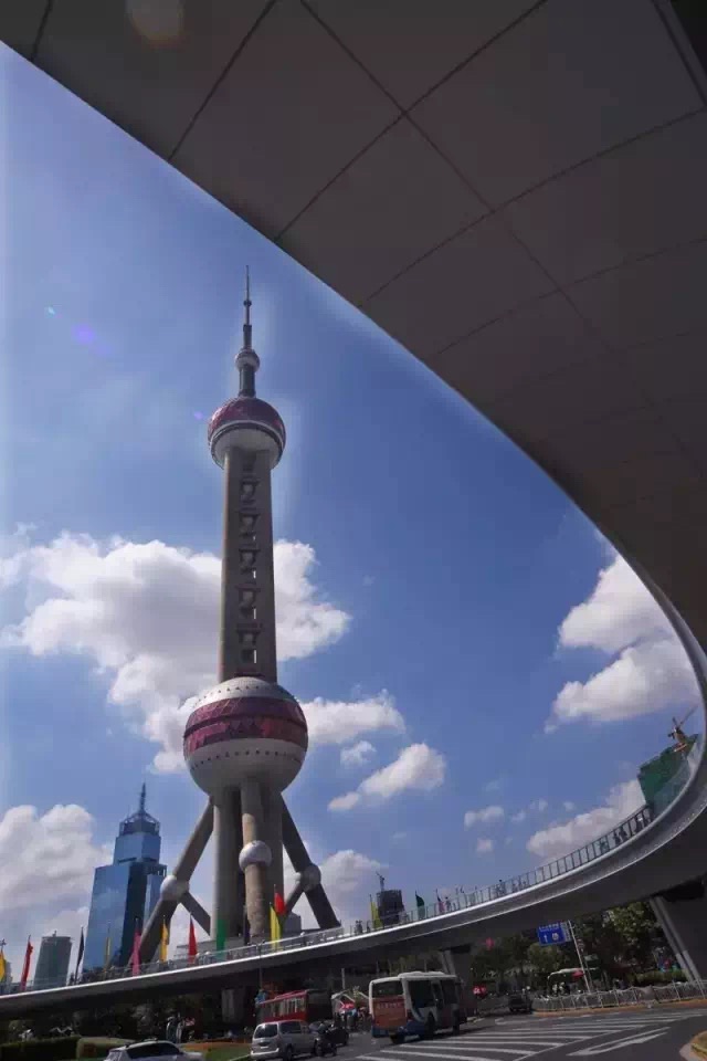 打卡陆家嘴三件套的电梯,打卡陆家嘴三件套叫什么