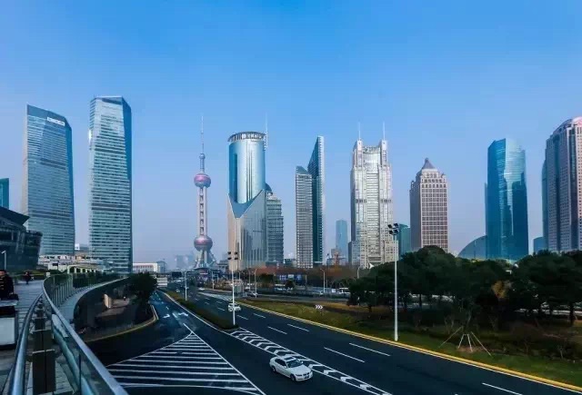 打卡陆家嘴三件套的电梯,打卡陆家嘴三件套叫什么