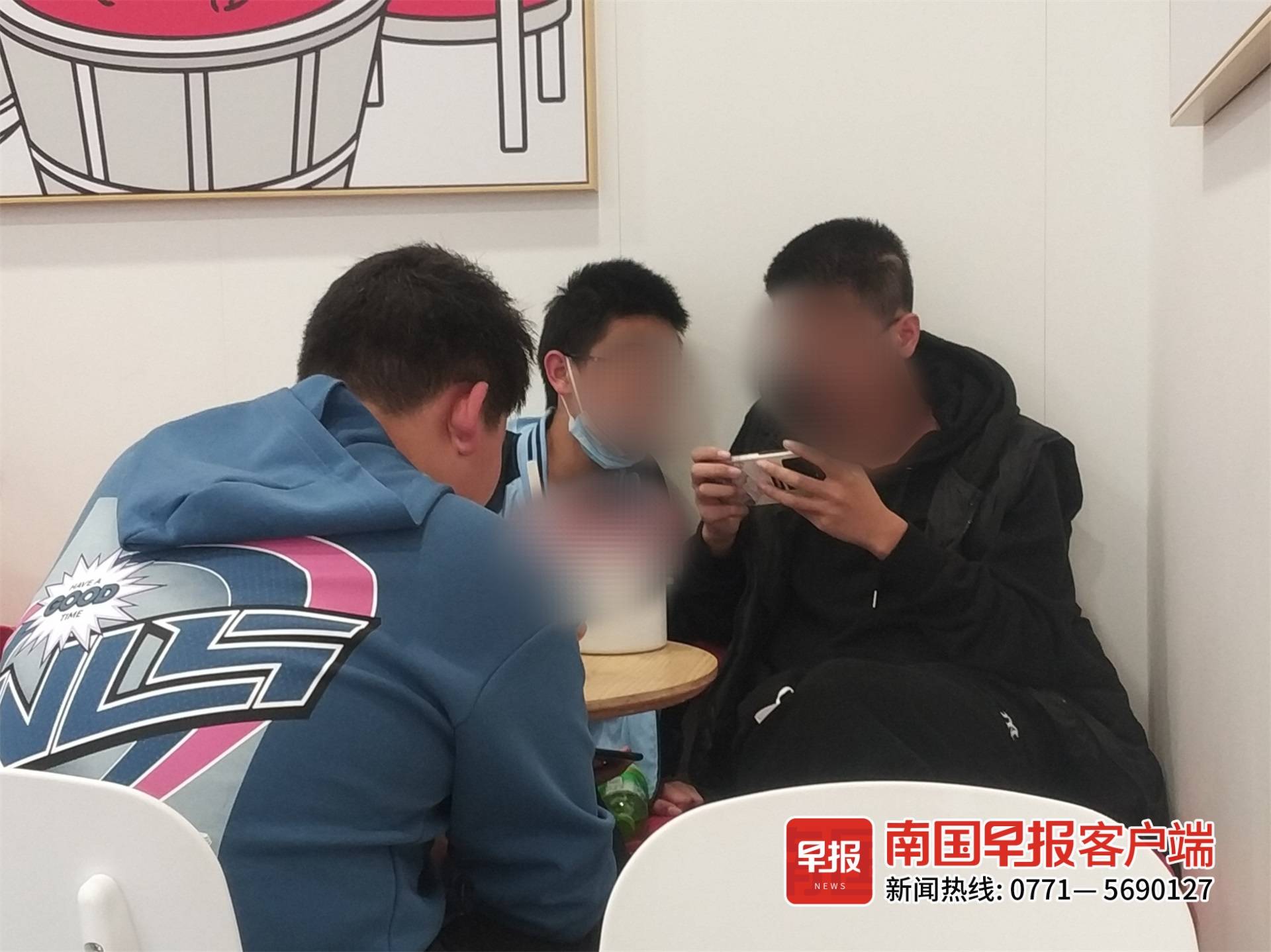 警惕青少年沉迷氪金游戏,未成年人游戏爱充钱怎么教育