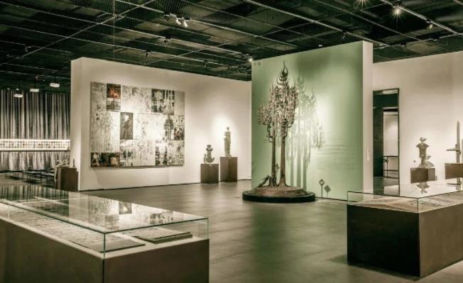 周建萍讲述韩美林,周建萍为韩美林做好一切准备