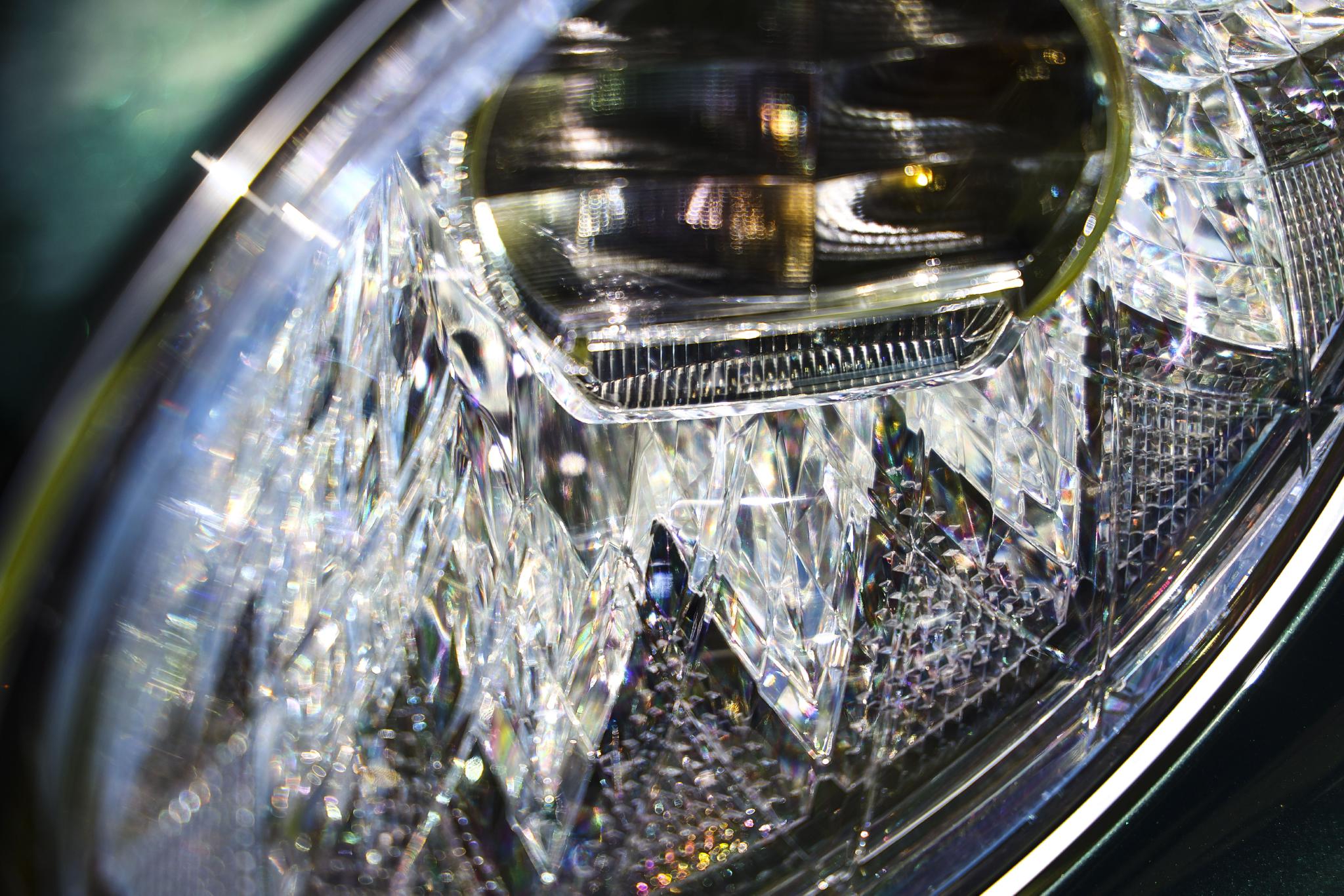 宾利添越bentaygaspeed,2023款宾利添越4.0黑武士落地价