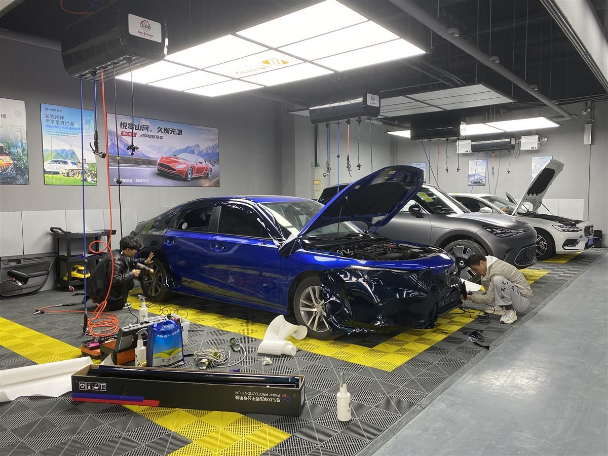 咖啡豆销量翻倍，酒店用品大批换新，折射商贸市场回暖——汉口北近千家“小店”新年换新颜