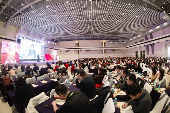 鍑濆績鑱氬姏鍐嶅嚭鍙戞敾鍧氬厠闅捐耽鏈潵,鍑濆績鑱氬姏鍐嶅嚭鍙戝鍙戞湁涓鸿氨鏂扮瘒