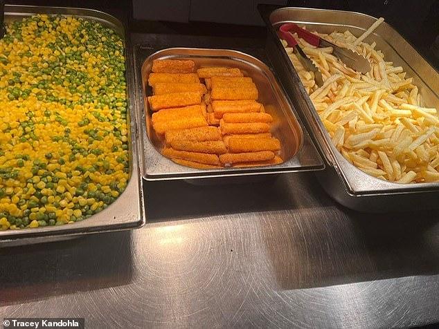 英国近400家酒店养难民，吃不到新鲜蔬果，当地居民抱怨一切都变了