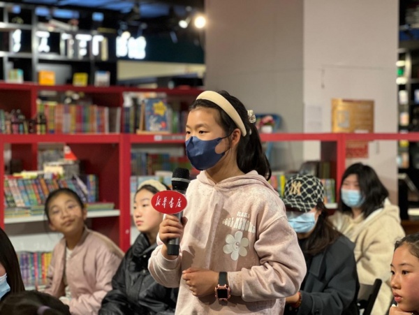 北京大学教授儿童文学作家曹文轩,开讲作家曹文轩教孩子写作文