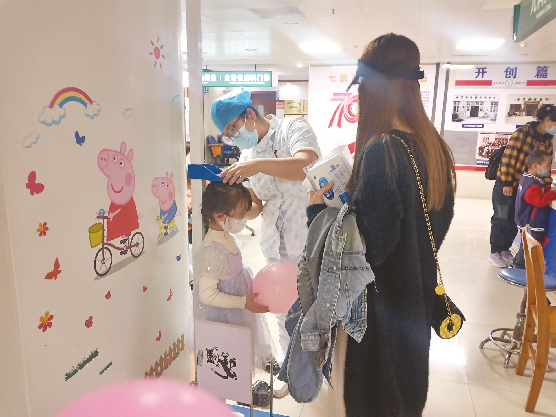 过度美化盲目拔高,蜻蜓点水浅尝辄止盲目拔高