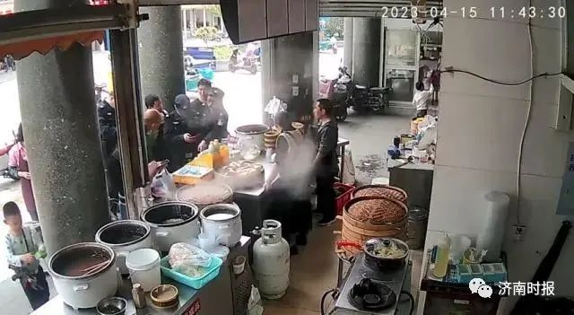 大爷买包子误付款19万多是真的吗,大爷买了3个包子付款19万